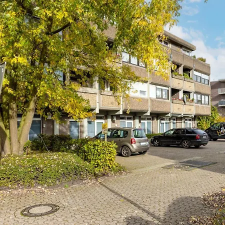 דירה Worker Apartment Goch - 4 Single Beds - Central Location גוך
