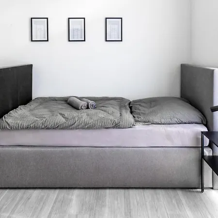 Worker Apartment Goch - 4 Single Beds - Central Location דירה