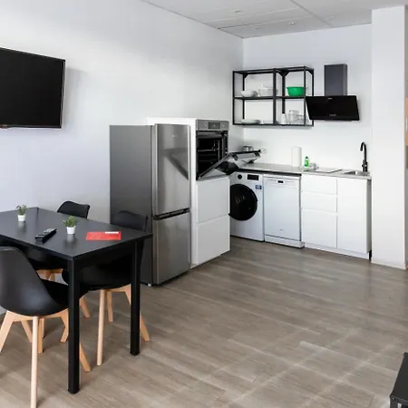 Worker Apartment Goch - 4 Single Beds - Central Location דירה גוך