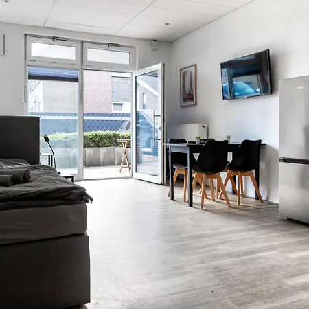 Worker Apartment Goch - 4 Single Beds - Central Location דירה