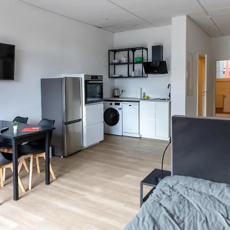Worker Apartment Goch - 4 Single Beds - Central Location דירה גוך